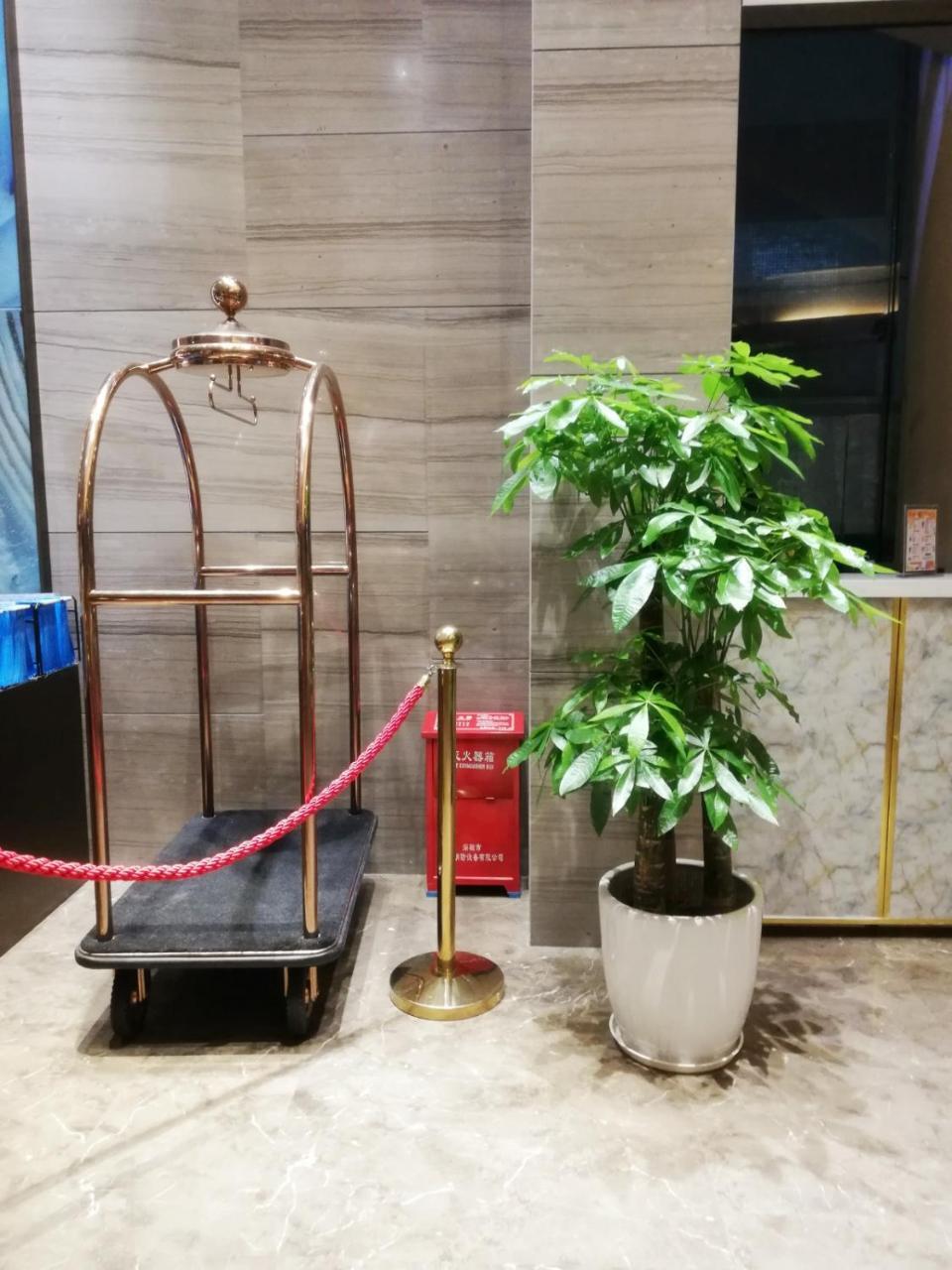 Tomorrow West Hotel Shenzhen Extérieur photo