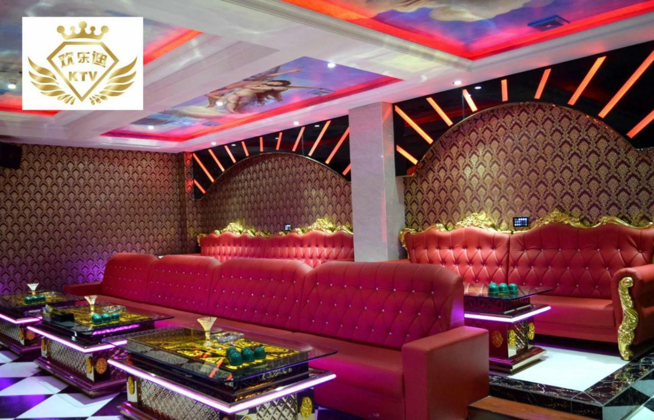 Tomorrow West Hotel Shenzhen Extérieur photo